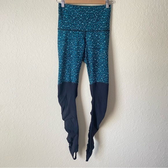 lululemon | Women's Wunder Under Stirrup Leggings Size 6 Black Teal - Picture 4 of 11